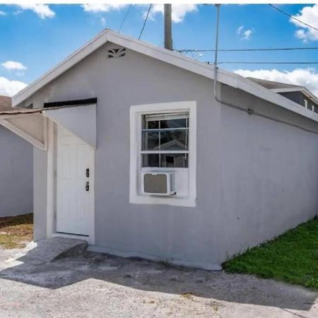 Inviting Oasis - Cozy, Spotless, And Comfortable Room Pahokee Kültér fotó